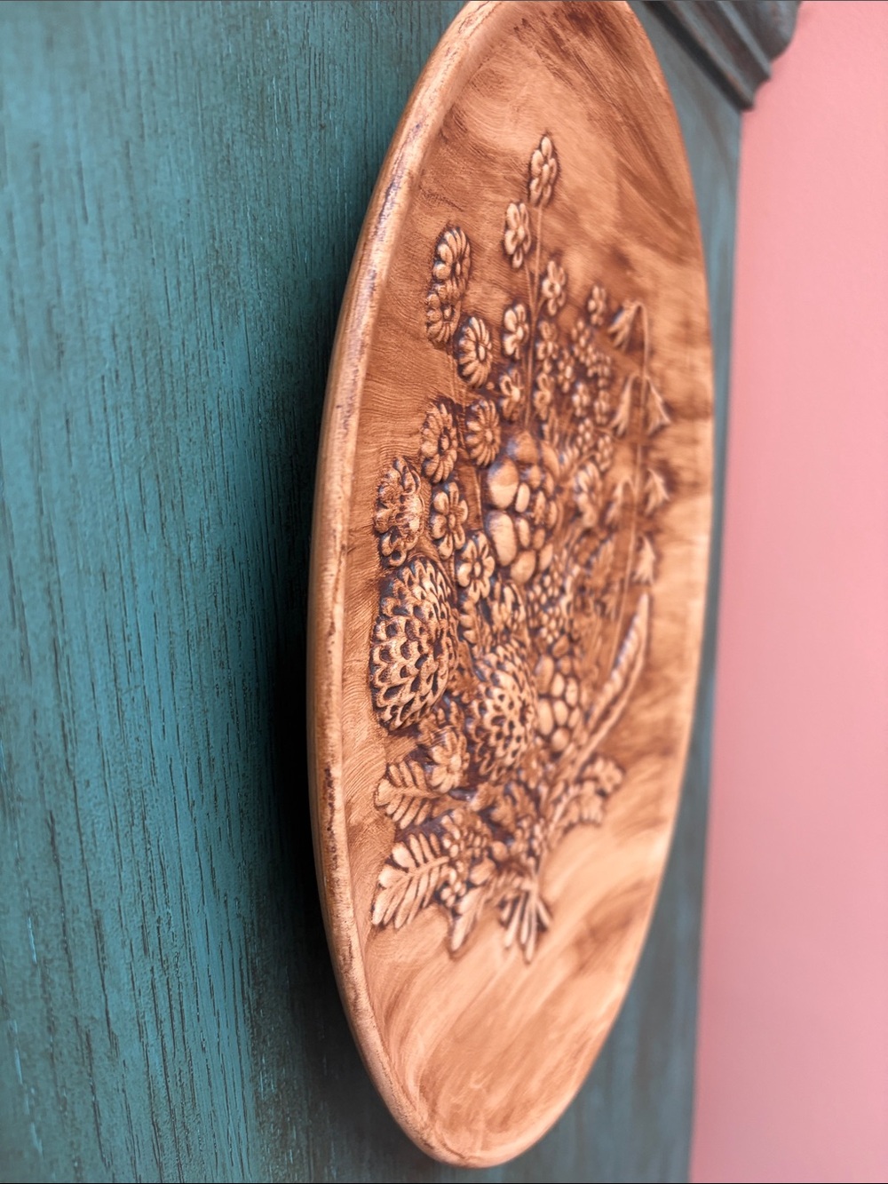1981 Ceramic Floral Wall Plaques Set of 2 - Picture 2 of 12